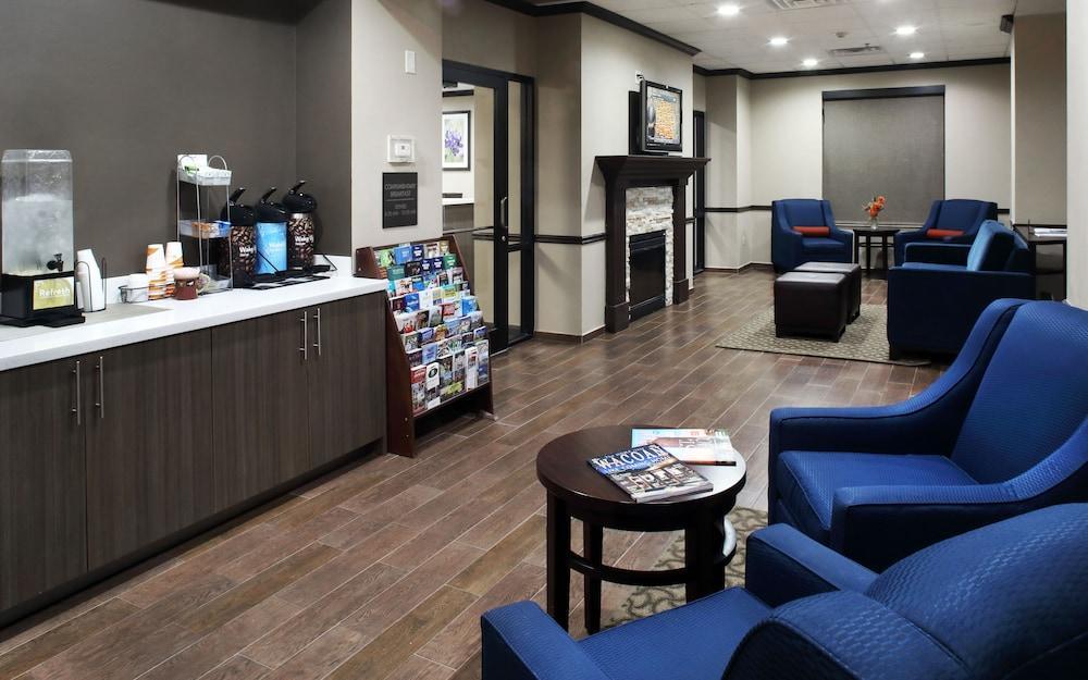 Comfort Suites Waco Near University Area Екстериор снимка