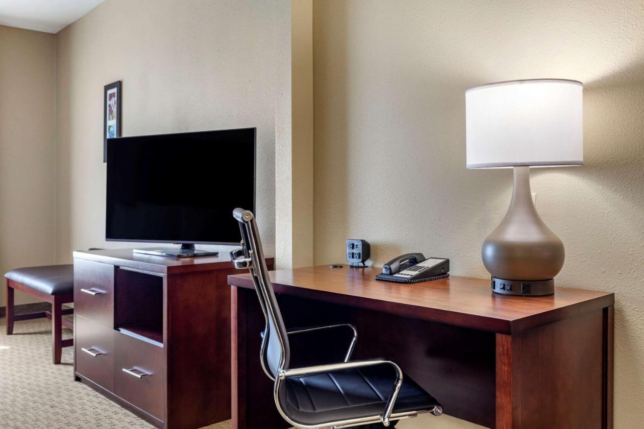 Comfort Suites Waco Near University Area Екстериор снимка